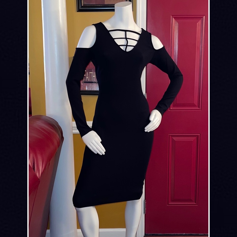 Bold Elements Black Bodycon Dress - Picture 2 of 10